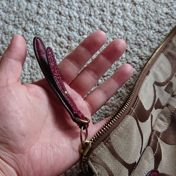 Coach Colette Signature Red/Brown Leather/Jacquard Zip Shoulder Bag - Picture 6 of 12